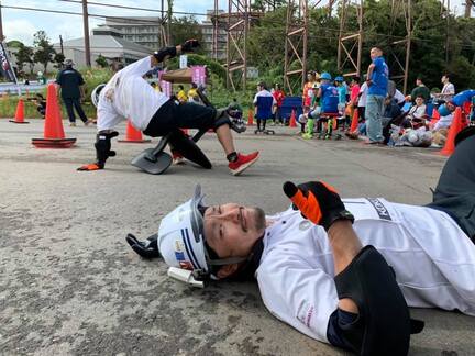 始終是競速比賽，所以「翻椅」受傷也是常有的事。(Photo from isu1gp Facebook)