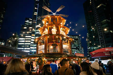 descriptionFR App 送 Vancouver Christmas Market 4 人入場券 + 飲品紀念品0