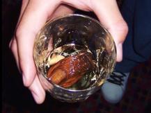 Sourtoe Cocktail 加國獨產「臭腳調酒」臭名遠播 擄獲十萬人