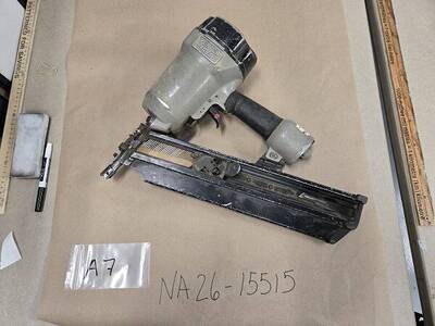 Nanaimo竊車內起獲大批工具及釘槍    警方尋求失主