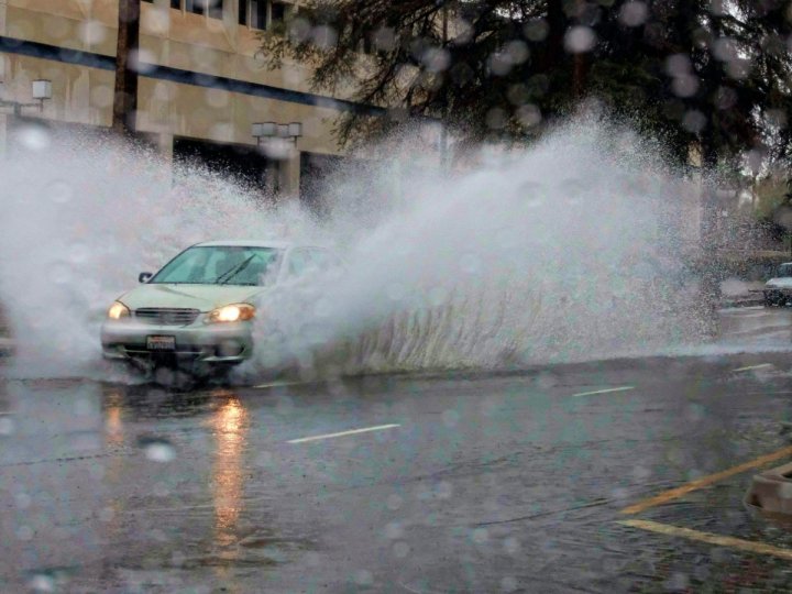 大氣河流周日侵襲卑詩沿岸　全省發布高水位警報或致山泥傾瀉