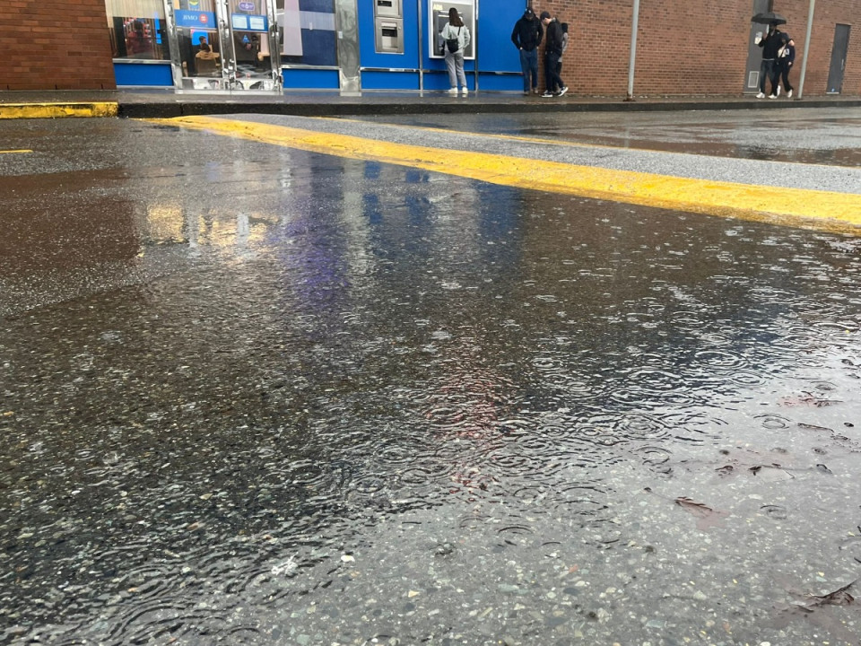 Featured News-環境部預計大溫及威士拿地區週日開始會持續暴雨