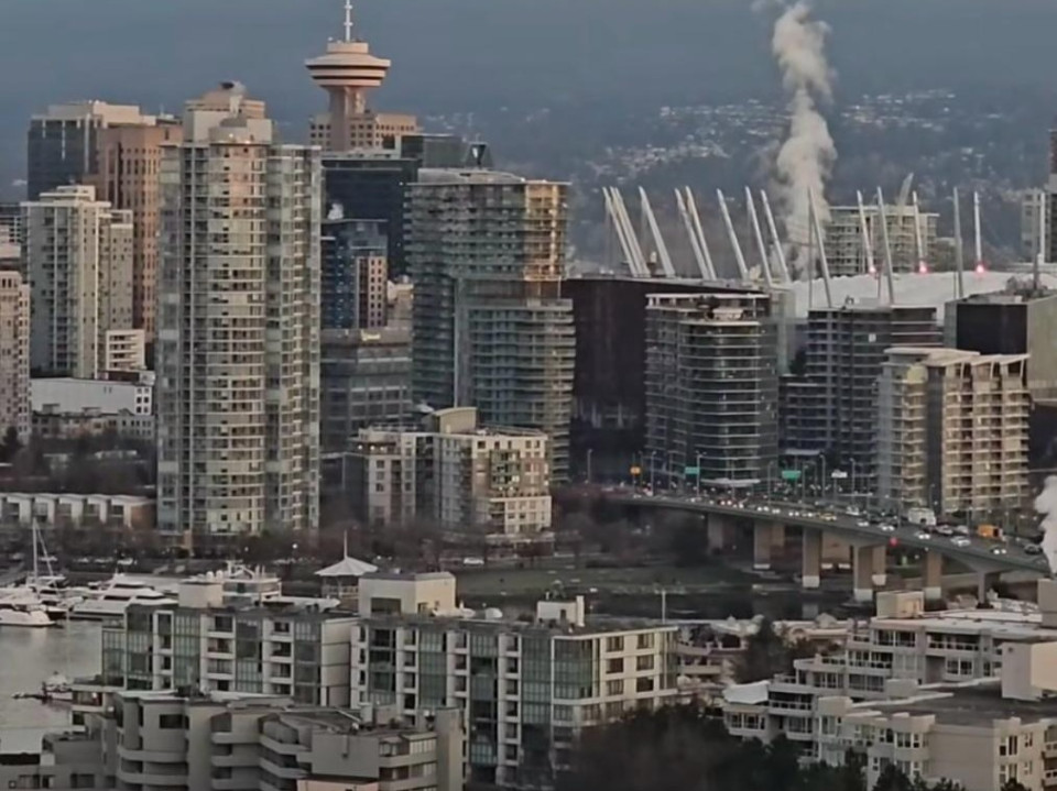 Featured News-溫市議會否決於Granville橋加設預防自殺護欄   市民感失望