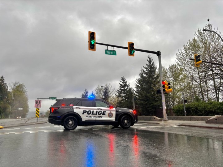 本拿比Barnet Highway多車相撞   兩人重傷