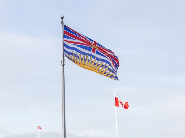 省運輸廳說菲沙河谷1段7號公路的新Dewdney橋現已通車行人及單車都可以使用