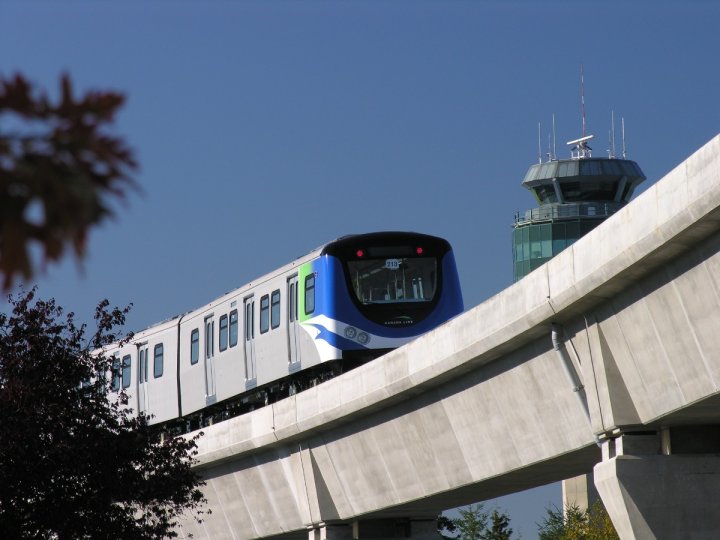 運聯即日起加價5% 平均加幅約$1.4 今日巴士、架空列車及海上巴士因加拿大日調整班次
