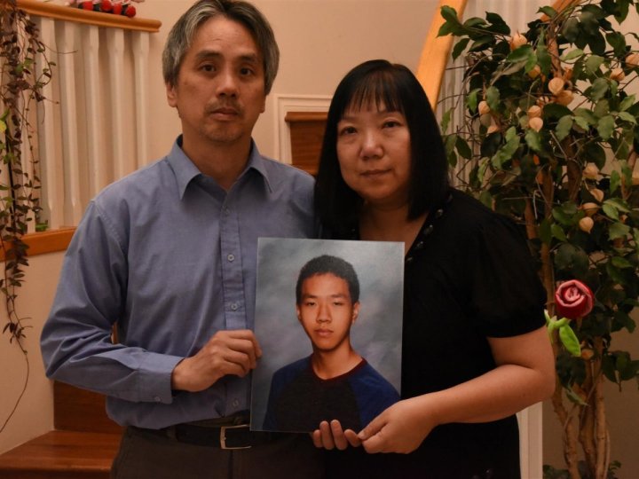 15歲華裔少年黃曜輝中流彈死亡案 被告17年內不得假釋