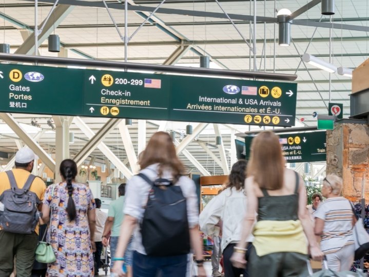 西捷航空罷工 全面停飛影響旺季出行